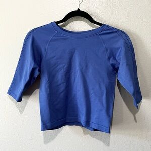 DKNY- BUNDLE 2 Vibrant Blue 3/4 Sleeve Top and Navy Cropped Top Size M